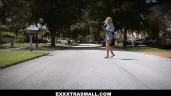 ExxxtraSmall - Cute Tiny Redhead Blows a Big Cock